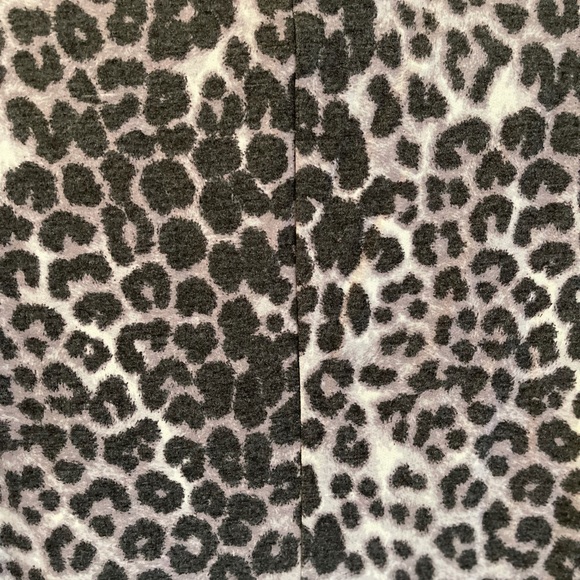 Comfortable maternity leopard print tunic - Pea in the Pod size L - NWT - Picture 4 of 8